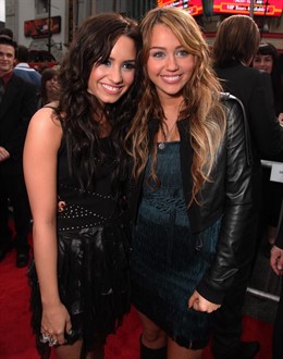 Demi Lovato Y Miley Cyrus