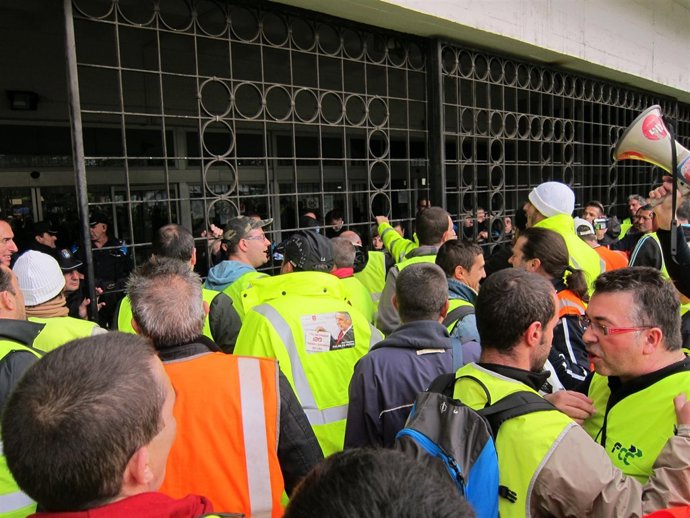 Protesta de trabajadores de FCC en Vigo.