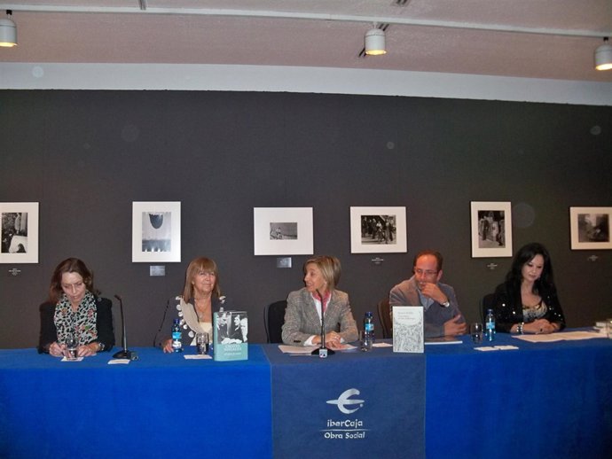 Presentación De Las Dos Obras Premiadas