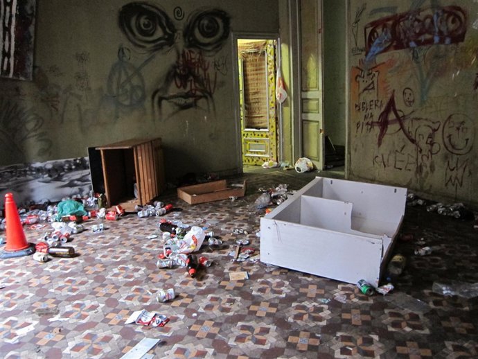 Una De Las Habitaciones 'Okupadas' En Balmes 51, Barcelona