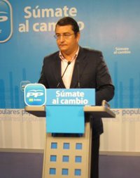 PP-A: Griñán se ha quedado en la época de 'Cuéntame' y 'Cine de Barrio', con los líderes "del pasado y del paro"