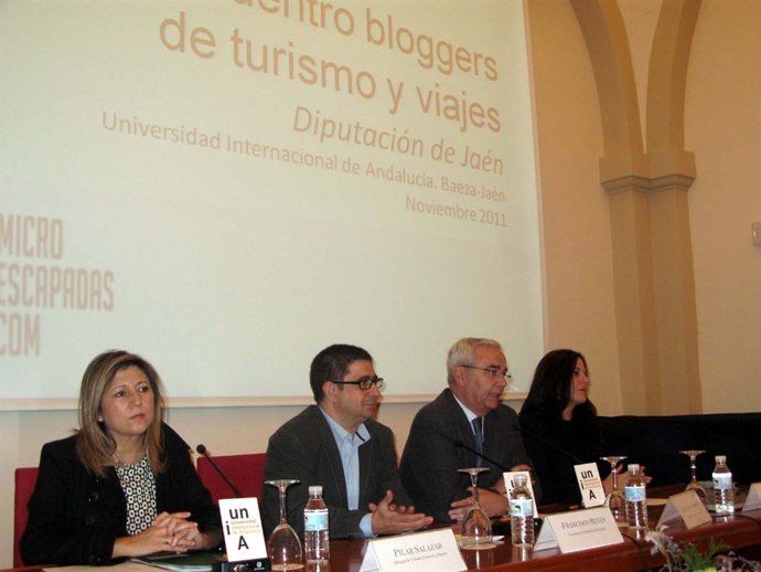 Mesa Redonda Con Blogueros