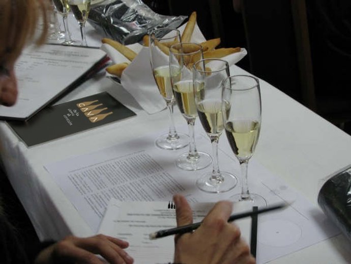 El Consejo Regulador Del Cava Premia A Sus Seguidores En Facebook