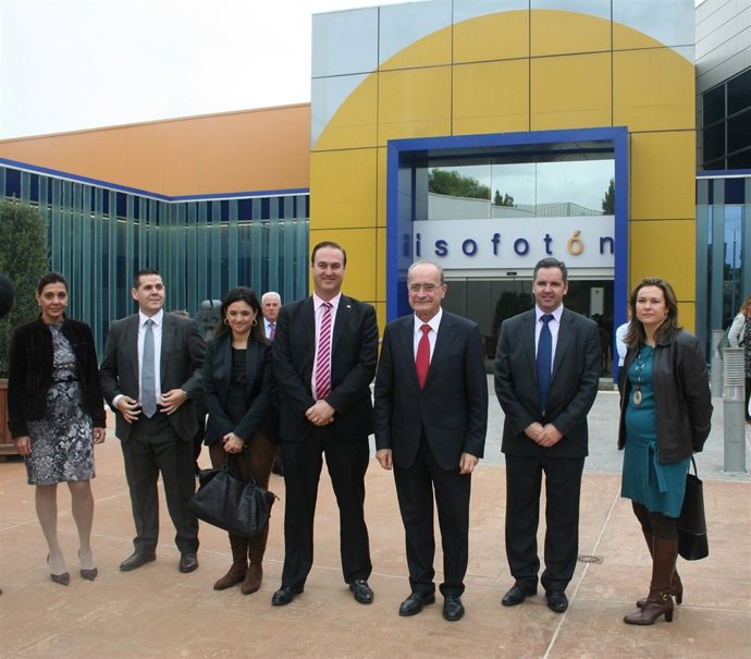 De La Torre Y Del Cid Visitan Isofotón