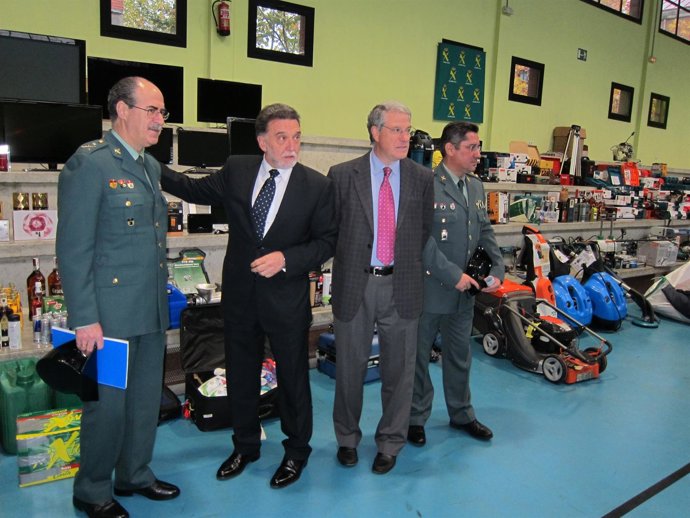 Miguel Alejo, Jesús Málaga Y Responsables De La Guardia Civil