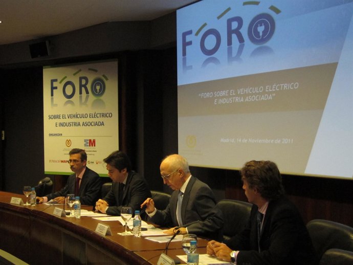 Acto Sobre El Vehículo Eléctrico En Madrid