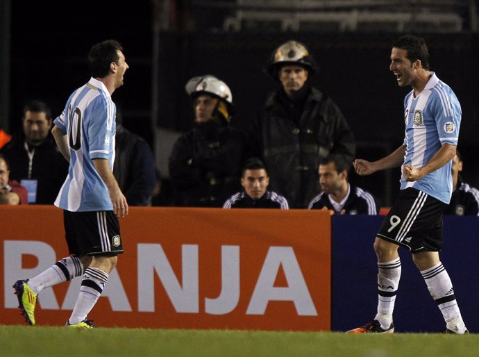 Messi E Higuaín Con Argentina