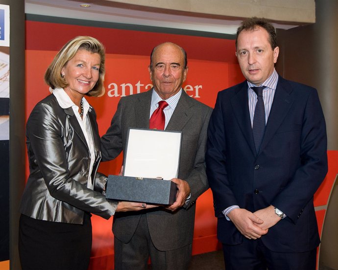 Entrega Del 'Premio Shareholder-Friendly' A Emilio Botín