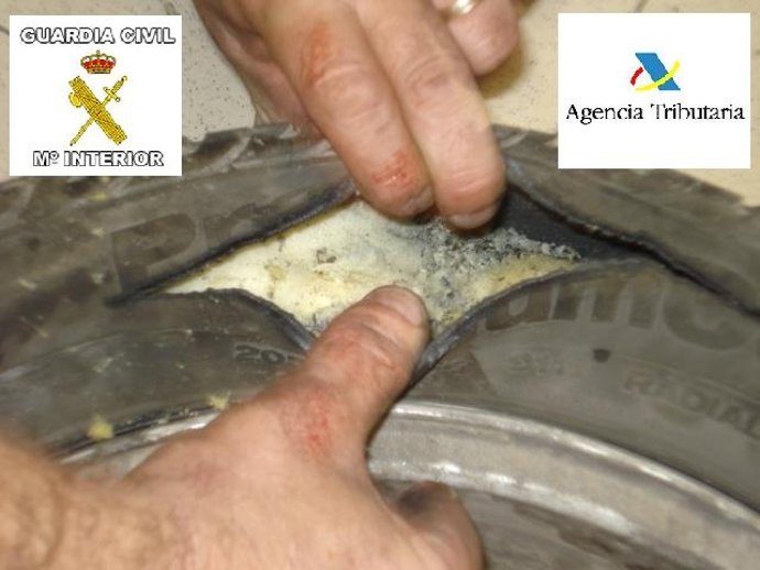 Droga Descubierta En El Doble Fondo De Una Rueda.