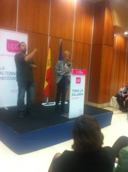 Rosa Díez En Un Debate Con Ciudadanos En Las Rozas