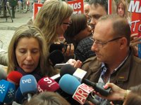 La familia de Marta cree que la madre del 'Cuco' "no ha querido testificar antes que su marido"