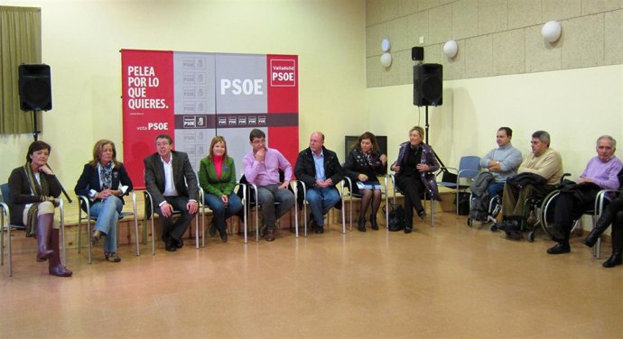 Pajín Participa En Una Reunión Con Colectivos Que Trabajan En La Discapacidad