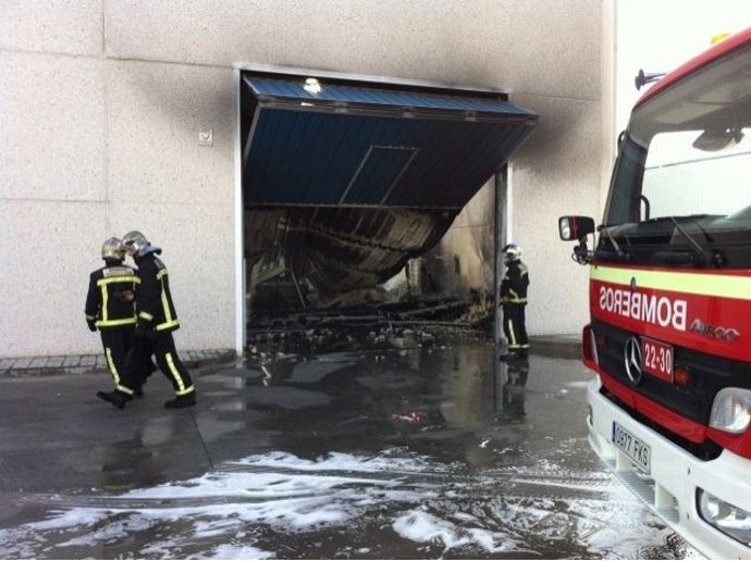Incendio En Una Nave De Alcalá De Henares