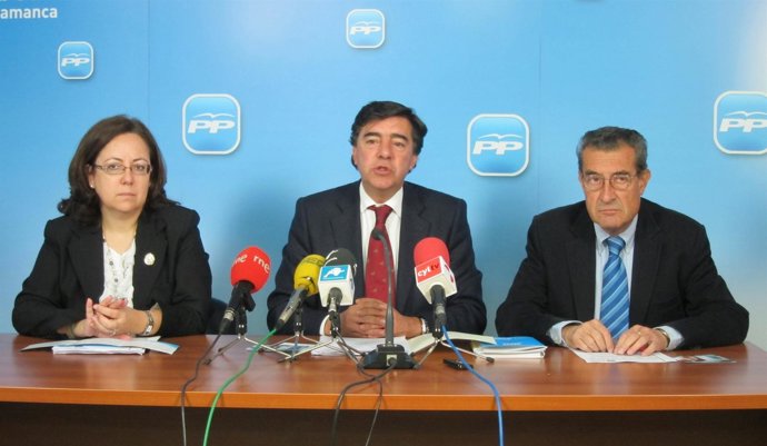 Los 'Populares' María Jesús Moro, José Antonio Bermúdez De Castro Y José Muñoz