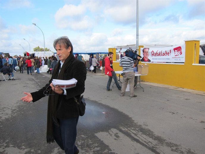 Escobar En El Mercadillo De Mérida