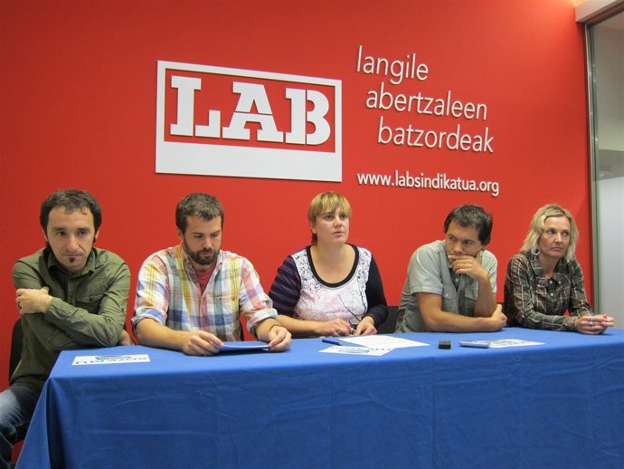 La Secretaria General De LAB, Ainhoa Etxaide, En Rueda De Prensa.