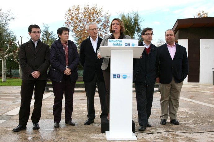 La Cabeza De Lista De UPN-PP Al Senado, Amelia Salanueva, En Un Acto Electoral.
