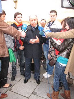 El Alcalde De Granada, José Torres Hurtado.