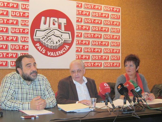 Miembros De FETE-UGT Y FAPA En La Rueda De Prensa