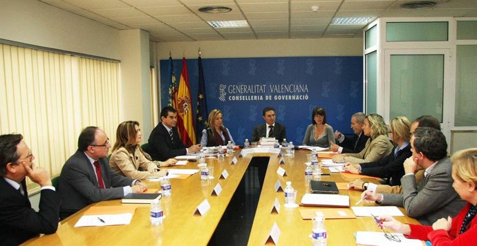 Reunión Presidida Por Serafín Castellano