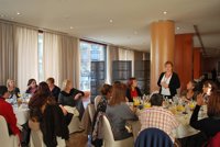 Villalobos asegura que el PP hará "absolutamente todo" para facilitar a las pymes la creación de empleo