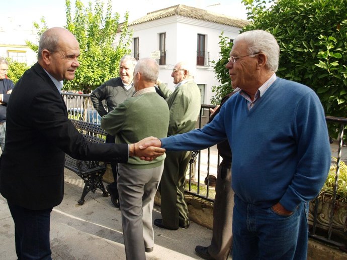 Manuel Chaves En Una Visita Electoral A La Sierra De Cádiz
