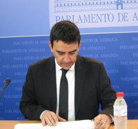 Jiménez (PSOE-A): La juez Alaya "ha metido de lleno en el caso ERE al Gobierno de Aznar, a Arenas y a Zoido"