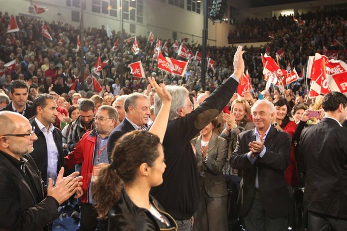 Felipe González En Un Mitin En Ourense.