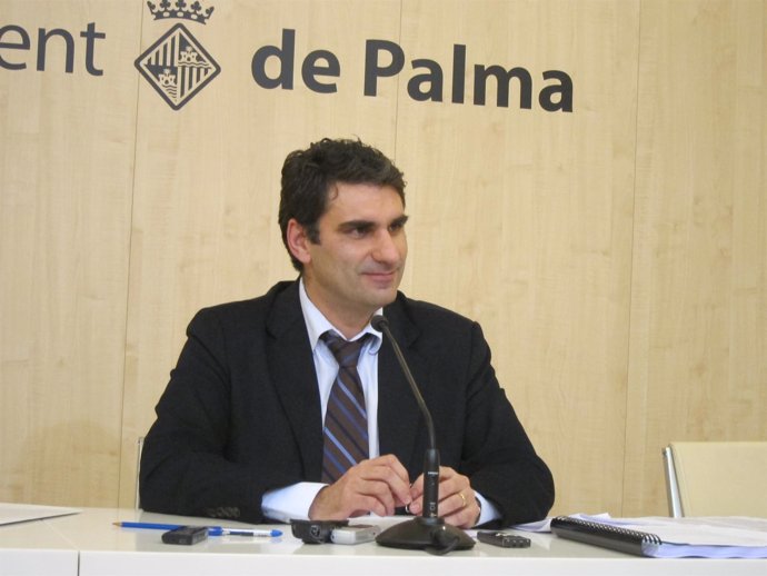 El Portavoz Del Ayuntamiento De Palma, Julio Martínez.