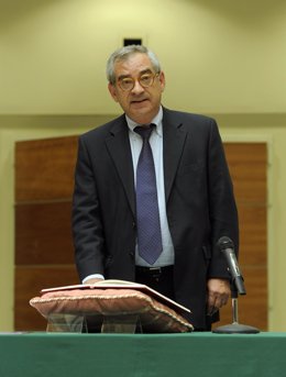 El Presidente De La CNE, Alberto Lafuente.