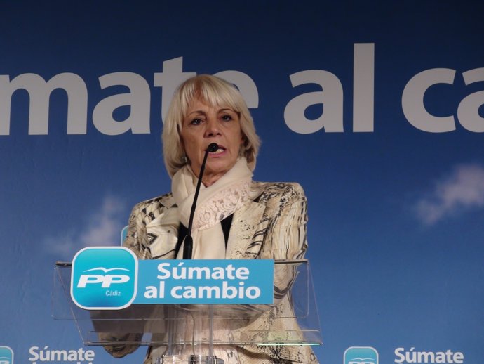 Teófila Martínez en un acto electoral