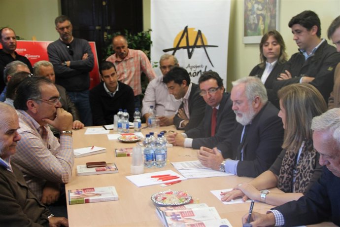 El Ex Ministro De Agricultura Y Pesca Miguel Arias Cañete. 