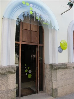 Puerta De Entrada A La Sede Del Valedor Do Pobo