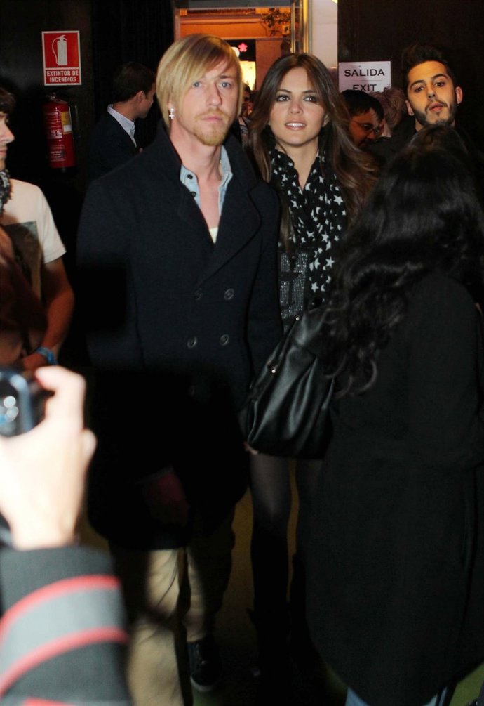 Guti Y Romina Belluscio En El Concierto De El Pescao En La Joy Eslava 