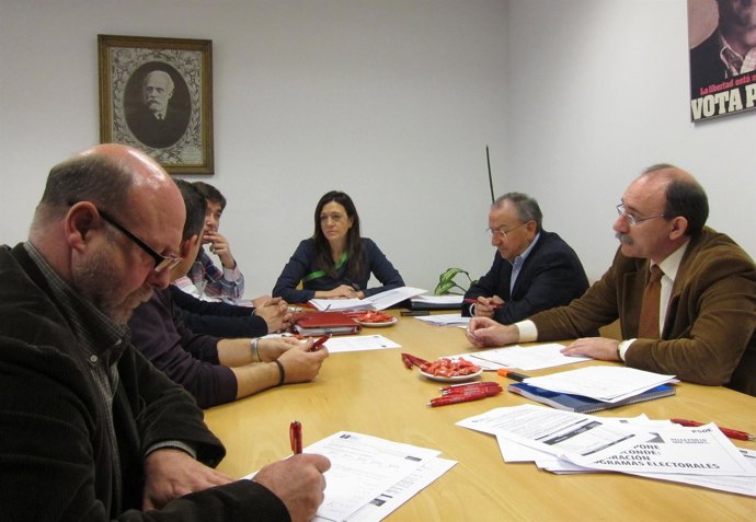 Los Candidatos Del PSOE Se Reúnen Con CC.OO. Y UGT.