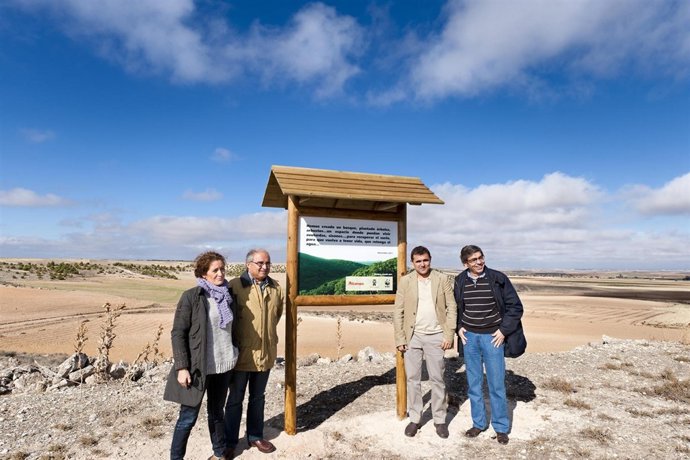Responsables Del Proyecto De Reforestación Firmado Por Alcampo, WWF Y Tembleque 