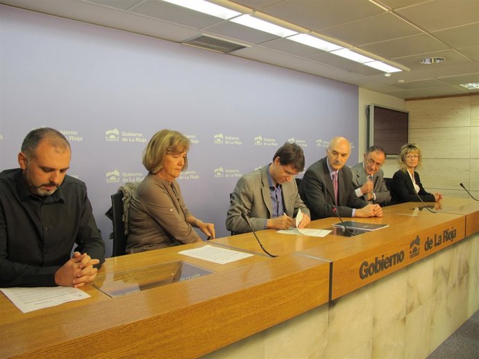 Capellán Firma Con Los Centros Integrantes Del Programa De Éxito