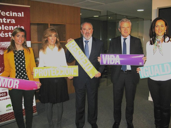 Del Río Y Nieto En Los Actos Contra La Violencia De Género