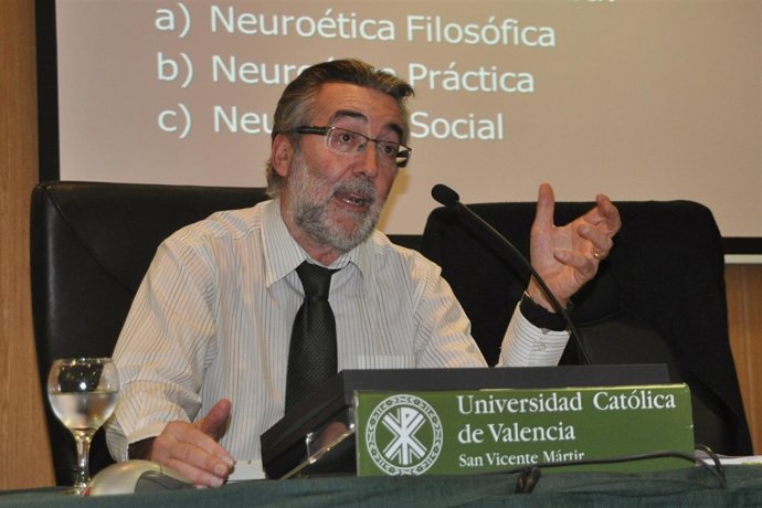 Catedrático Enrique Bonete