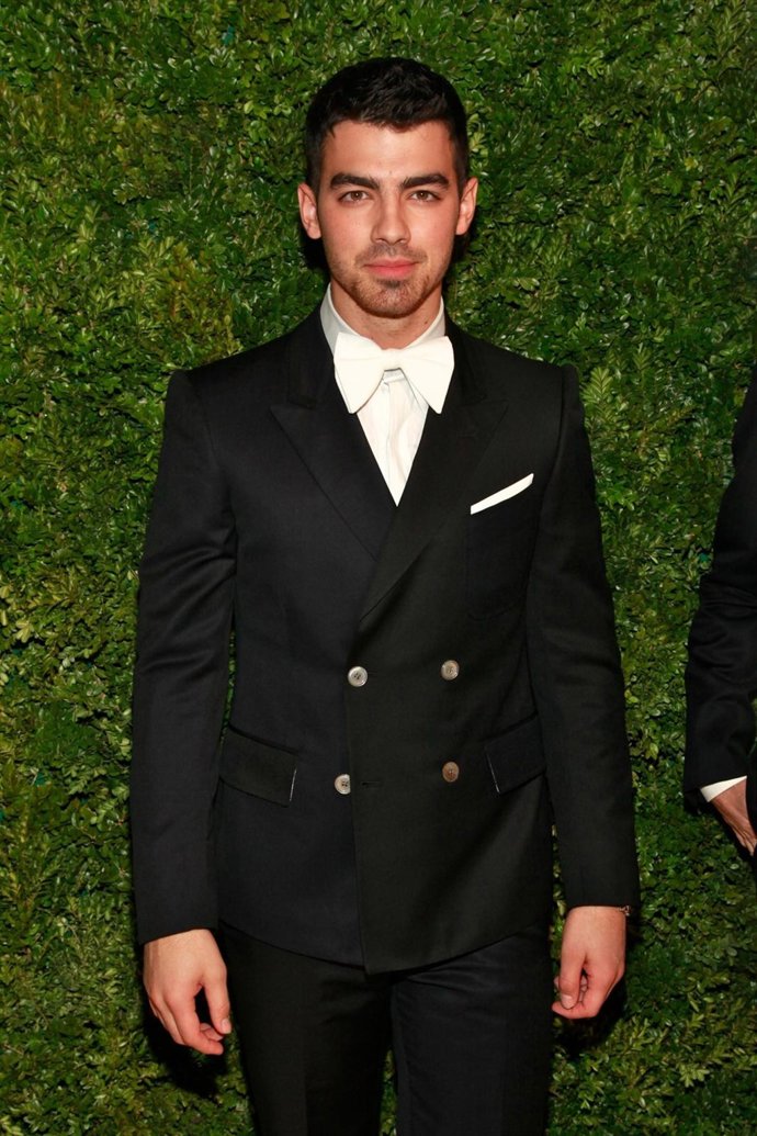 JOE JONAS
