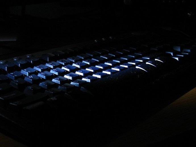 Teclado En Sombras Por Dennis Vu Photography For Unleashed Media CC Flickr