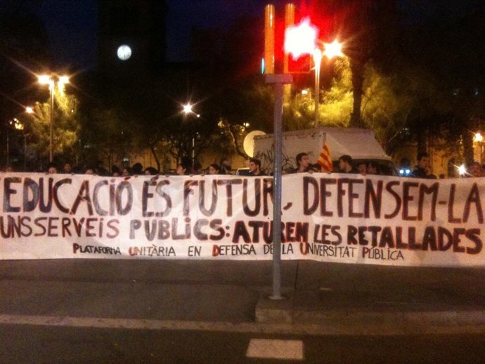 Manifestación De Estudiantes Universitarios En Barcelona