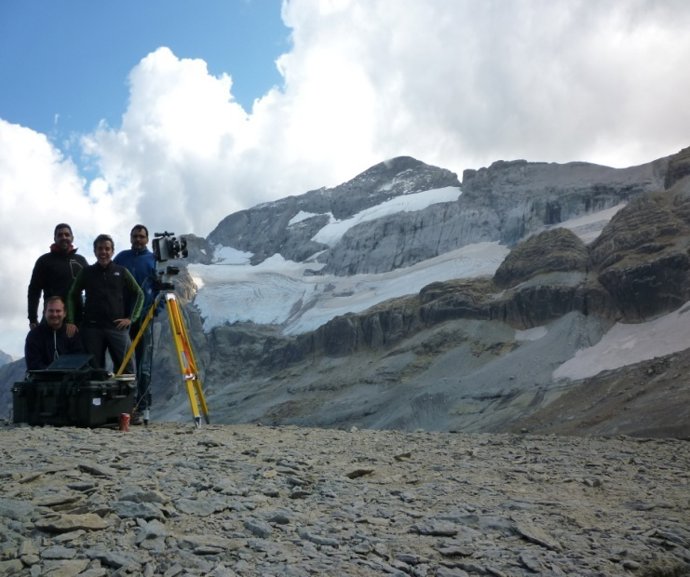 Investigadores Que Estudian Al Glaciar De Monte Perdido