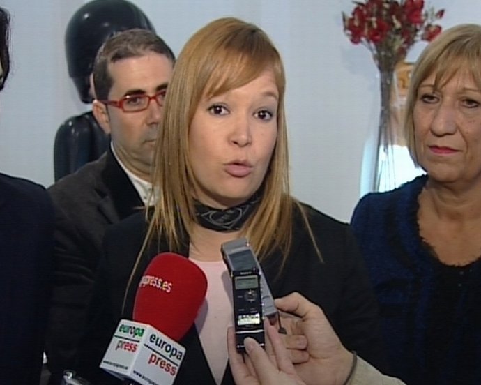 Leire Pajín Antes De Reunirse Con Los Jugueteros