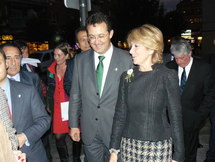 Jesús Gómez Y Esperanza Aguirre