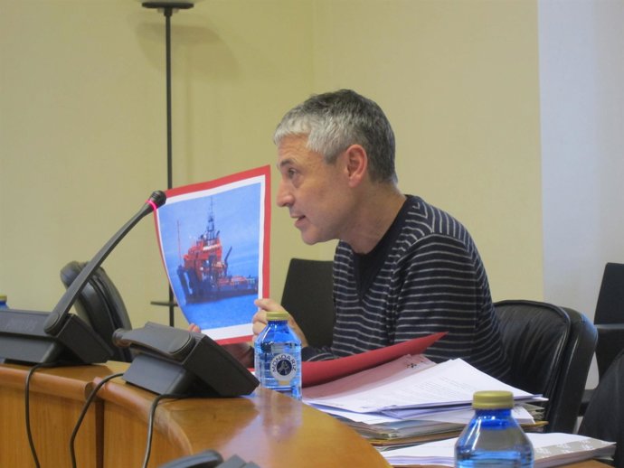 Comisión De Pesca: Jaulas, Voto Y Zonas C