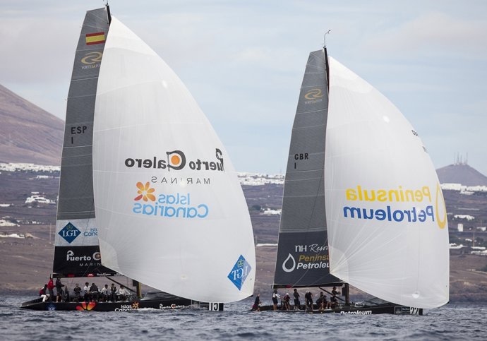 Islas Canarias Puerto Calero Y Peninsula Petroleum