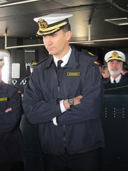 El Príncipe De Asturias Visita El Buque 'Juan Carlos I'
