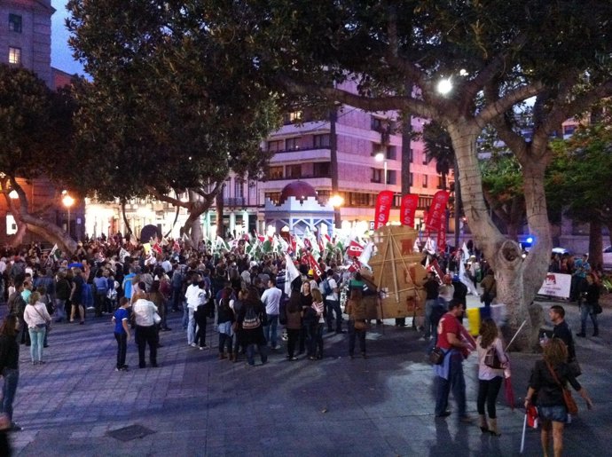 Manifestación Contra Los Recortes De La Sanidad Canaria