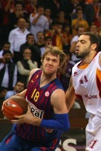 El Barça permanece invicto ante un Galatasaray de un Lakovic desaparecido